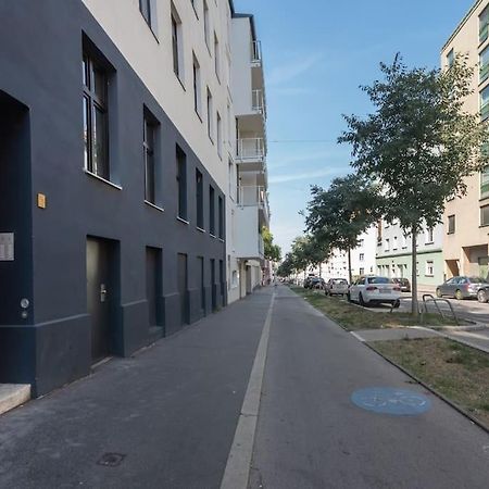 Grosse Terrasse, Klimaanlage Und U-Bahn Naehe Apartamento Viena Exterior foto